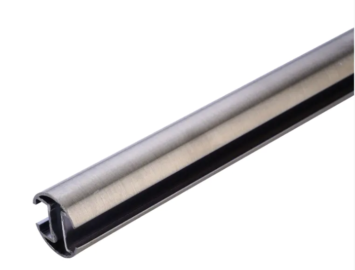 Railul de perdea metalică va produce zgomot după utilizarea pe termen lung sau va susține alunecarea tăcută?